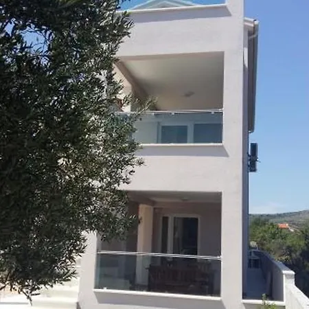 In With Balcony, Air Conditioning, Wifi, Washing Machine 5173-2 Rogoznica (Sibenik-Knin)