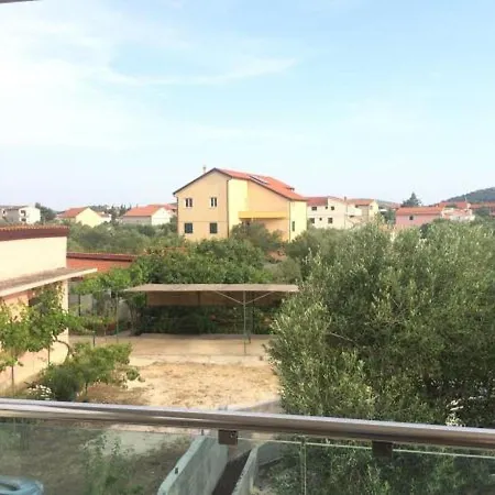 Daire In With Balcony, Air Conditioning, Wifi, Washing Machine 5173-2 Rogoznica (Sibenik-Knin)